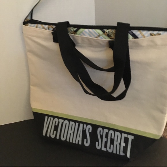 Victoria's Secret Bags Rare Victorias Secret 2pc Set Insulated